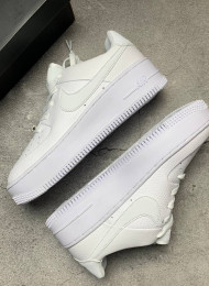 Кроссовки Nike Air Force 1 Low Sage White живое фото 1