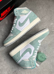Кроссовки Nike Air Jordan 1 High Turbo Green живое фото 1